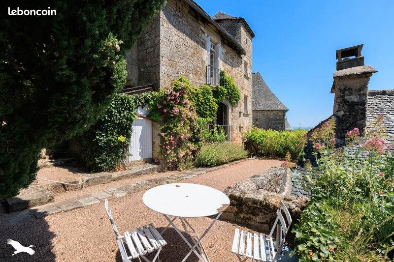 Maison 9 pièces 257 m² · à Turenne · 257 m² · 410 670 €
