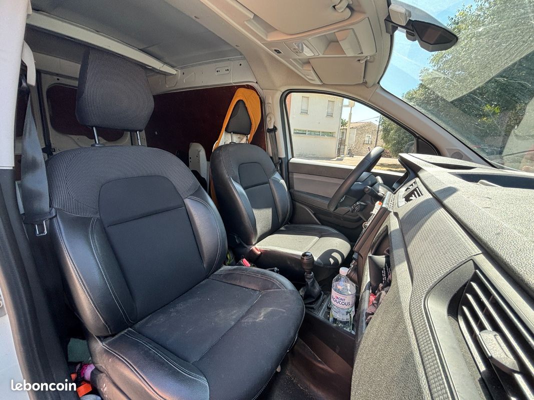 Renault express van blue dci 95 confort (image 18)