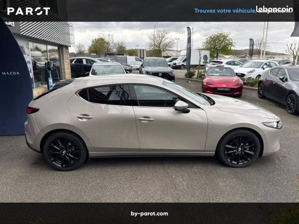 Mazda 3 2024 Berline 2.0L e-SKYACTIV-X M Hybrid 186 ch BVA6 Exclusive-Line (image 19)