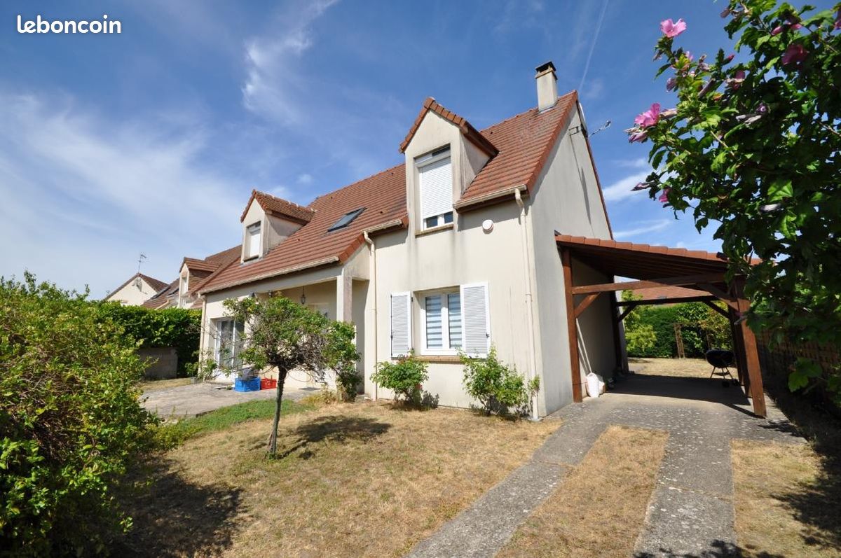 Maison 6 pièces 129 m² · à Bruyères-le-Châtel · 129 m² · 369 000 €