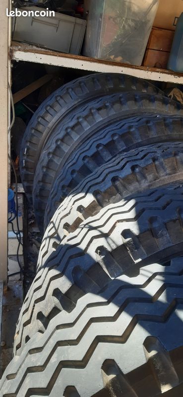 Lot de pneus (Hankook, Cooper, Michelin) et Jantes Renault 15 pouces Lot de pneus (Hankook, Cooper, Michelin) et Jantes Renault 15 pouces