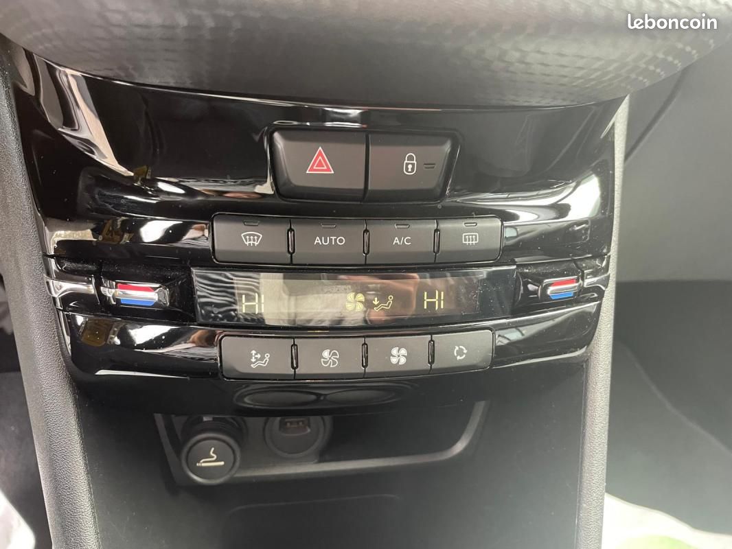 Peugeot 2008 PURE TECH 110CH SIGNATURE (image 13)