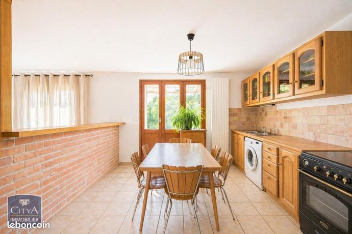 Maison 7 pièces 167 m² — 3