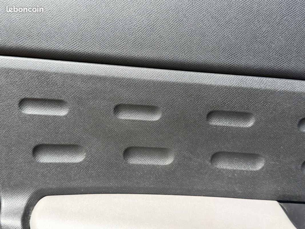 CITROEN C5 AIRCROSS 130CH S&S EAT8 SHINe (image 27)