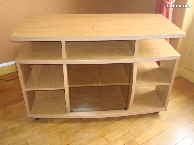Meuble téléviseur sur roulettes (image 2)