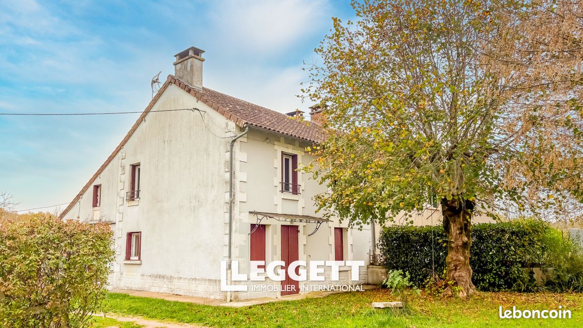 Maison 8 pièces 107 m² · à Saint-Front-la-Rivière · 107 m² · 147 000 €