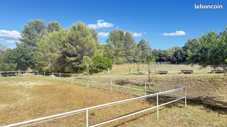 Propriété 6 pièces 148 m² — 3