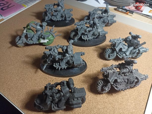 4 Motos Space Marines Du Chaos – Warhammer 40K – Occasion Bon état