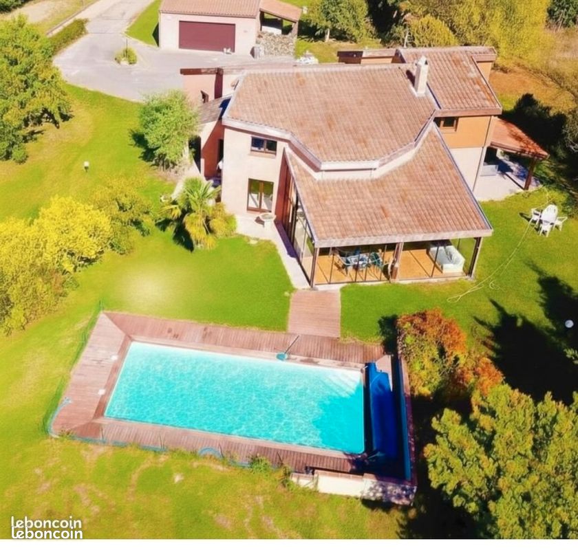Maison 8 pièces 250 m² · à Muret · 250 m² · 380 000 €