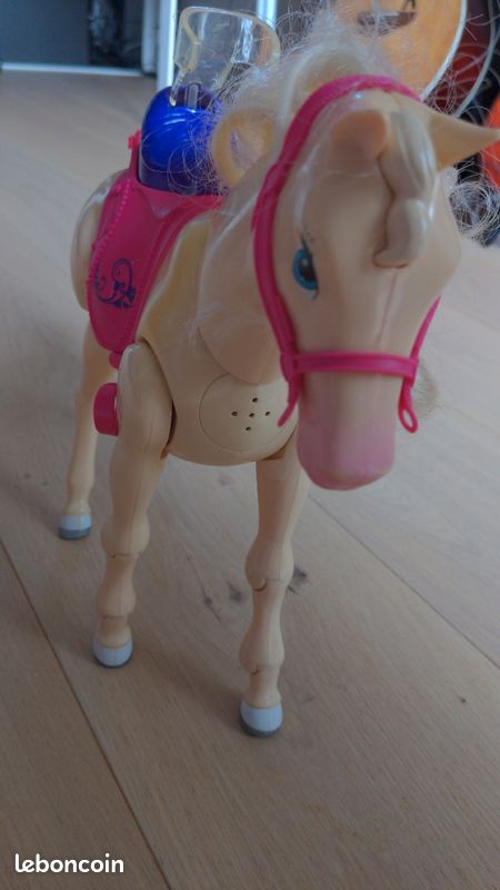 Cheval barbie electronique (image 3)