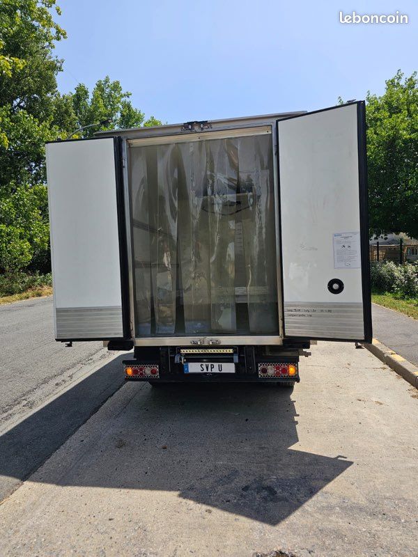 Renault Maxity Frigo 14000 ht (image 6)