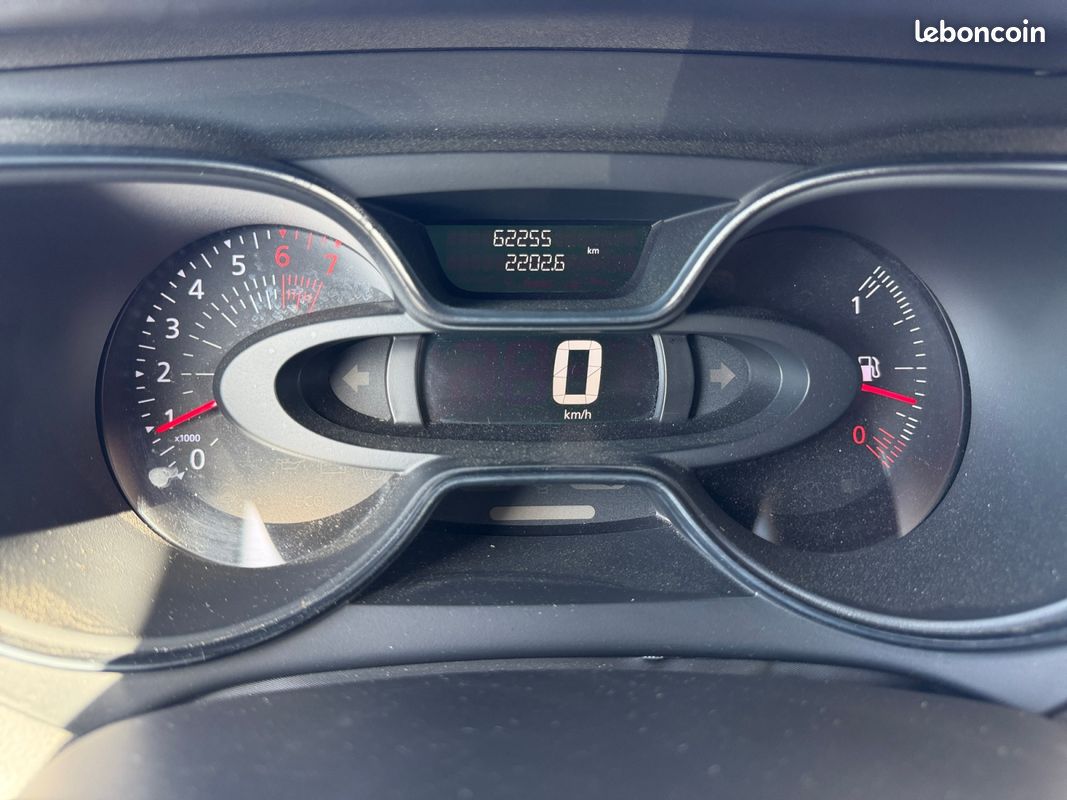RENAULT CAPTUR I S-EDITION 1.3 TCE 150Ch Garantie 12 mois (image 14)