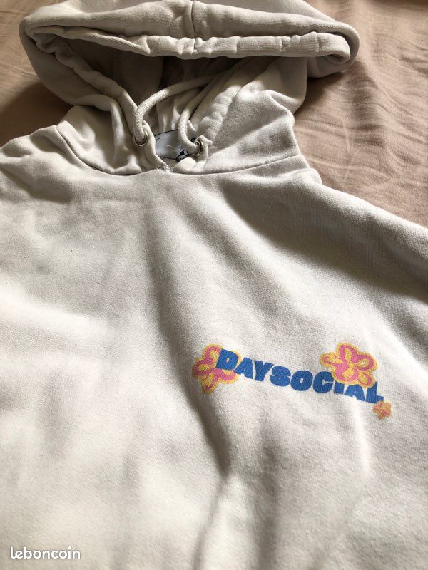 Sweat à capuche blanc (image 2)