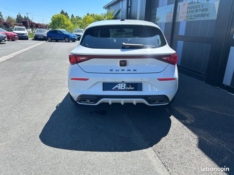 Cupra LEON 1.5 ETSI 150CH V DSG7 (image 11)