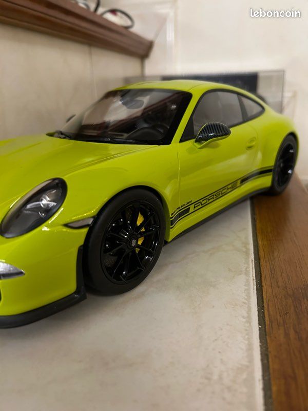 Porsche 911 1/12 (image 3)