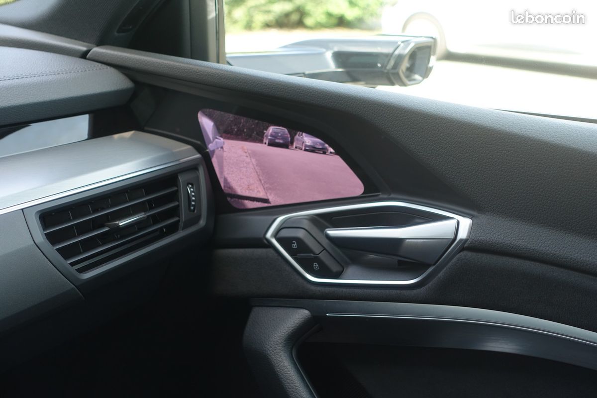 E-Tron 55 Sportback Quattro S-Tronic S-Line 408ch Virtual cockpit/Toit ouvrant/Cuir sport Chauffant/Grd Gps europe/Caméra 3D/Accès confort/HUD/Full LED/Carplay/1*Main/Garantie 12 mois (image 11)