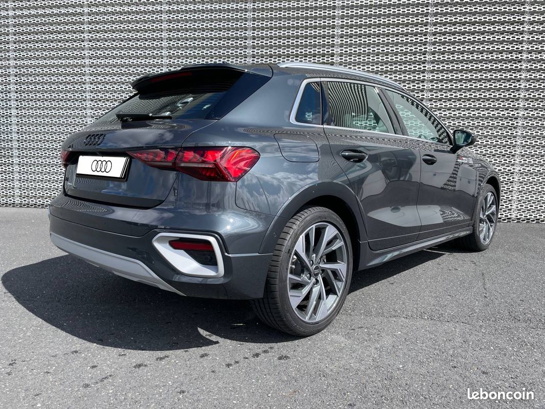 AUDI A3 Allstreet 40 TFSI e Hybride rechargeable 204 S tronic 6 Avus (image 16)