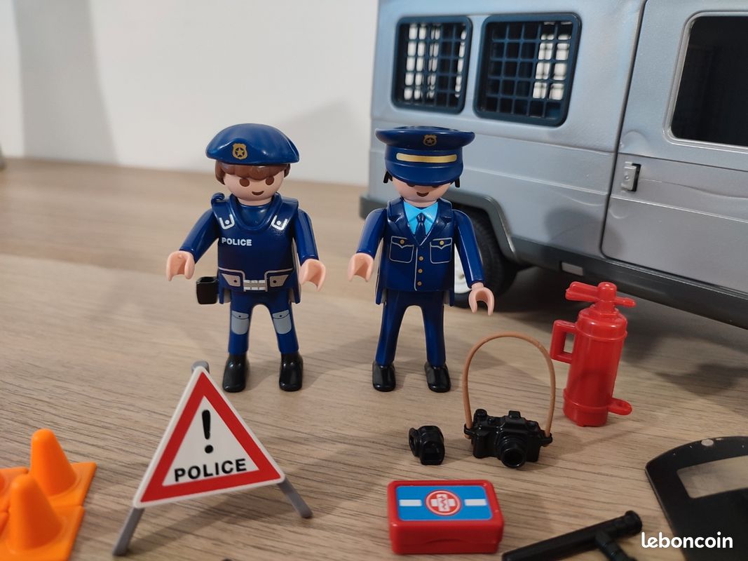 Fourgon police 4023 playmobil (image 2)