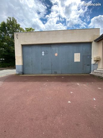 Parking/box 112 m² LA FERTE BERNARD