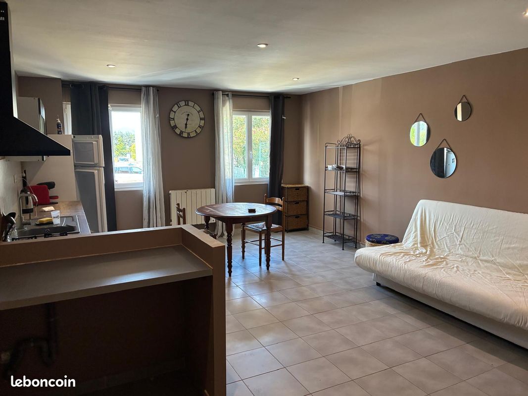Appartement 2 pièces 47 m² · à Villeneuve-de-Berg · 47 m² · 620 €