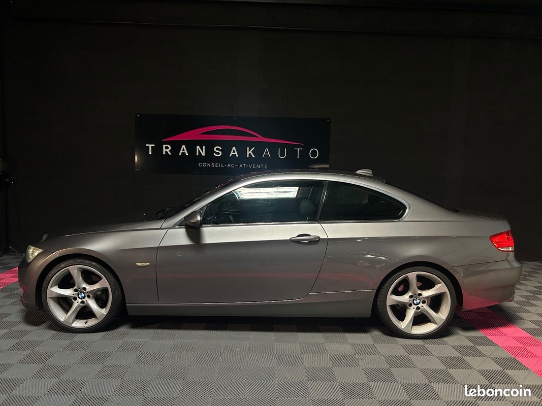 BMW SERIE 3 COUPE E92 325i 3.0L N53 218ch Luxe Steptronic A - FACTURE ENTRETIEN COMPLET DEPUIS L'ACHAT - ENTRETIEN À JOUR (image 8)