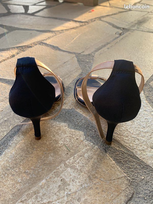 Sandales bleues T37 (image 2)
