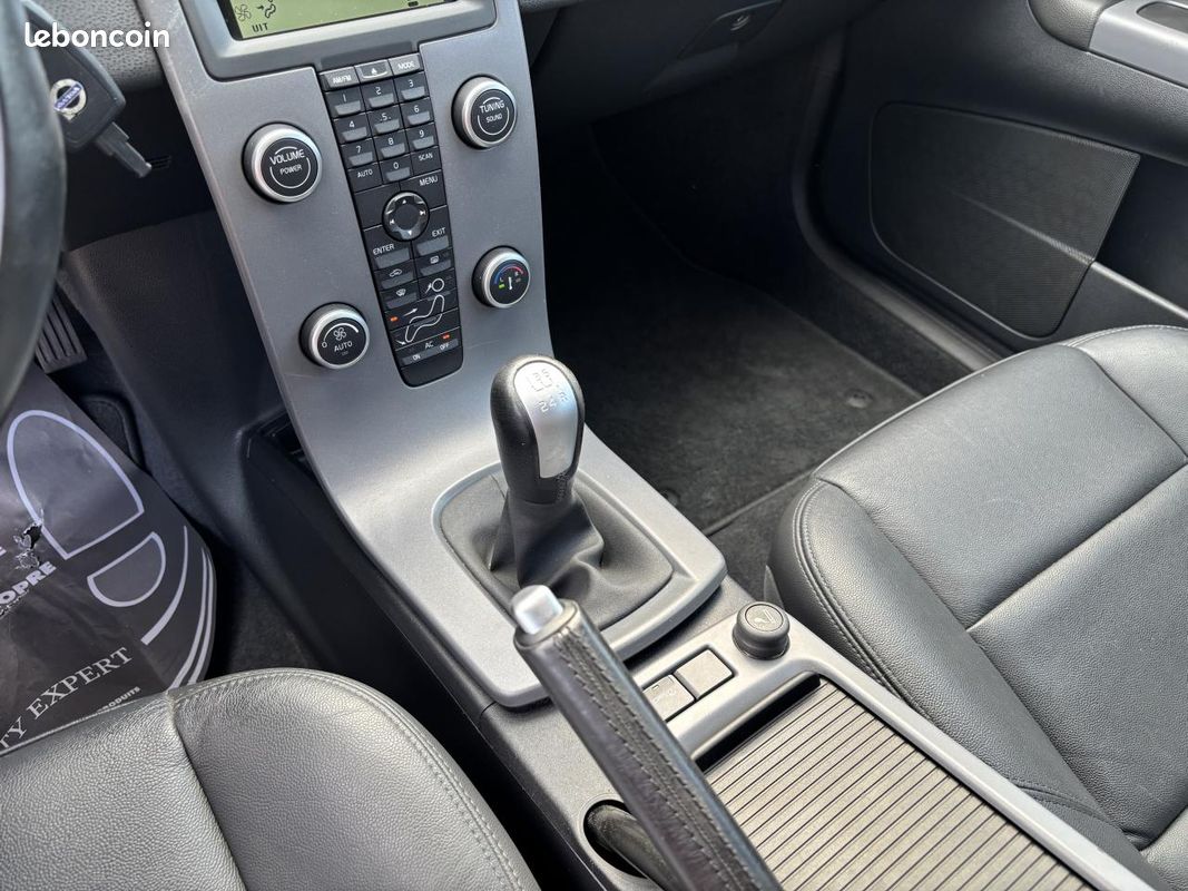 VOLVO C30 1.6D 110 ch Momentum (image 16)