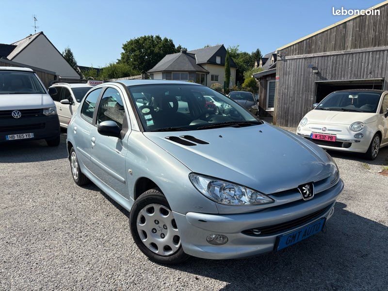 PEUGEOT 206 1.4i 75CH (image 1)