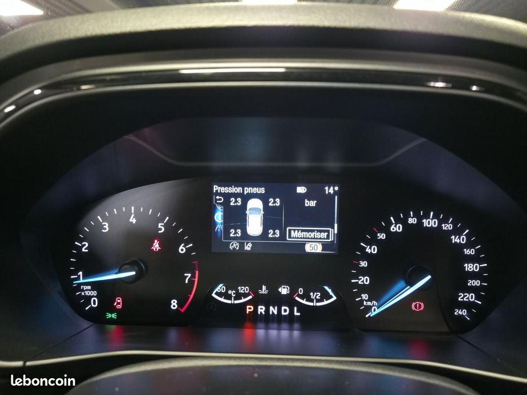 FORD FOCUS 1.0 EcoBoost mHEV - 155 - BV PowerShift ST Line (image 28)