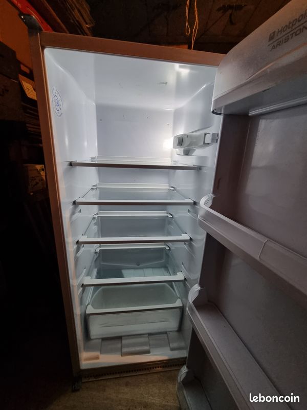 Réfrigérateur HOTPOINT BS 2321 EU - Encastrable 220L (image 6)