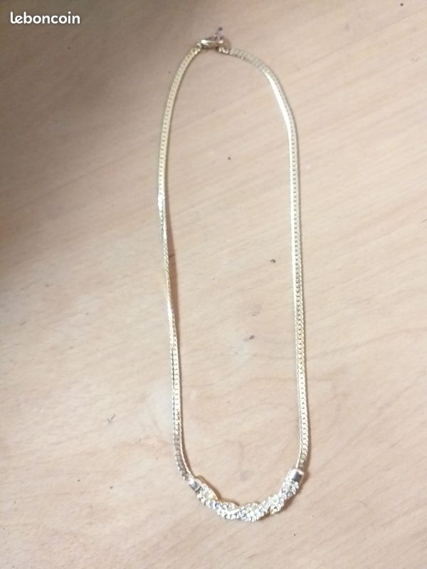 Collier (image 1)