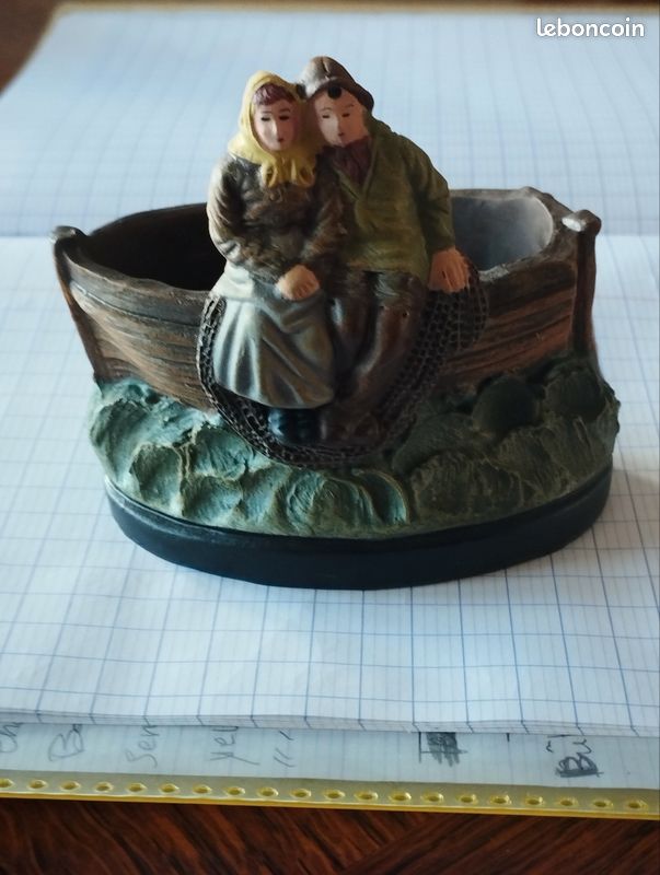 Figurine couple de pêcheurs en terre cuite larg 9 cm haut 9cm enlèvement et paiement sur place (image 1)