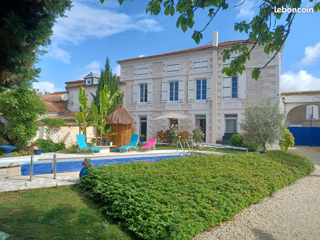 Maison 7 pièces 198 m² · à La Boixe · 198 m² · 328 600 €
