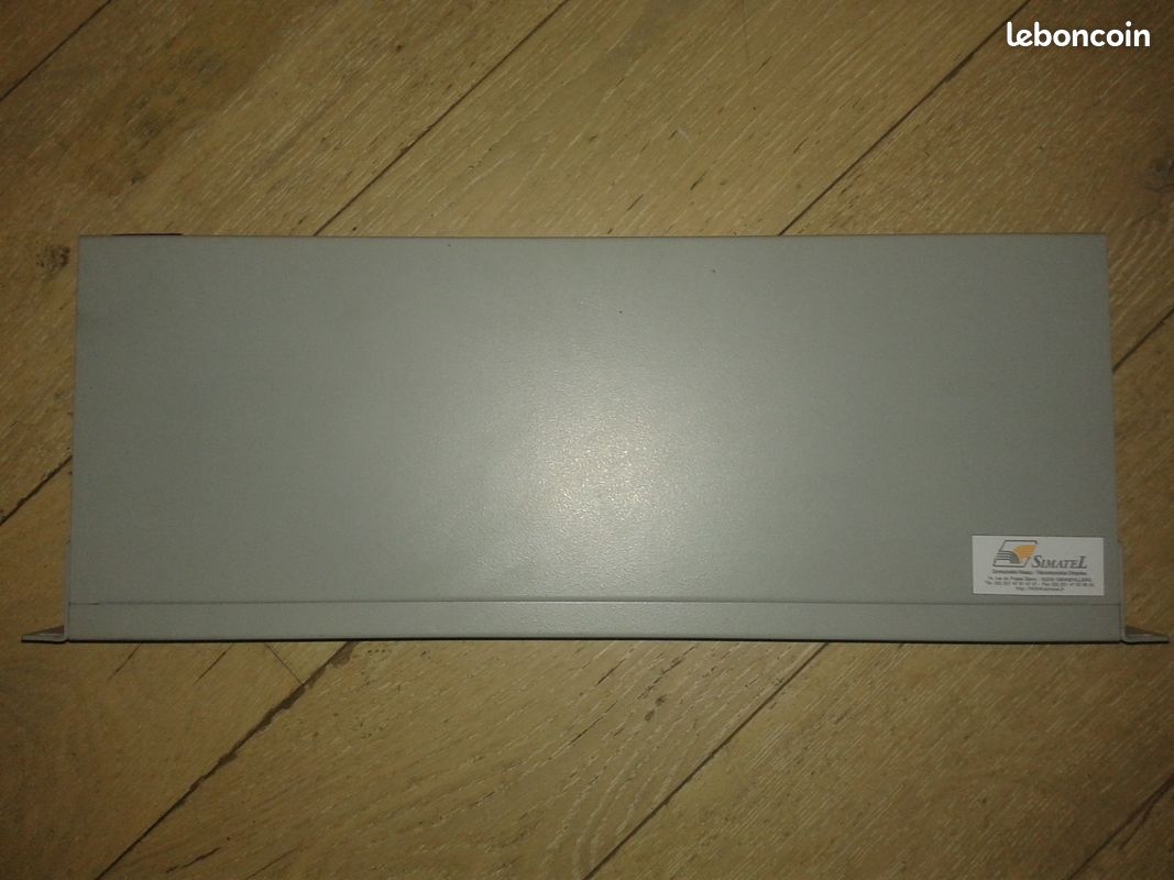 Allié Telesyn CentreCOM FS724i 24-Port Fast Ethernet Switch 10Base-T 100Base-TX (image 7)