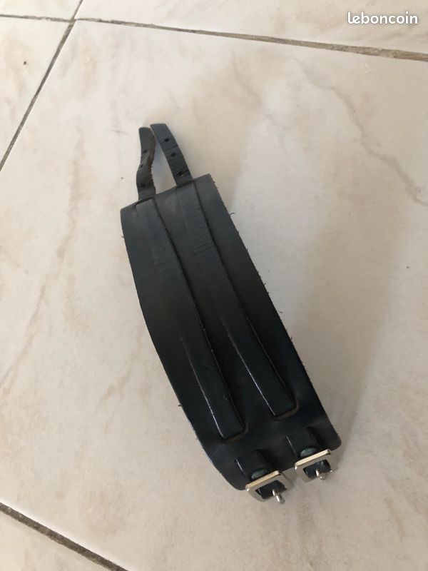 Bracelet cuir noir (image 3)