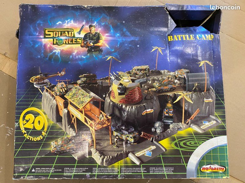 Lot De 3 Puzzles Anciens En Bois – XIXe Siècle – Thème Militaire : La Vie Au Camp – Militaria – Sans Marque