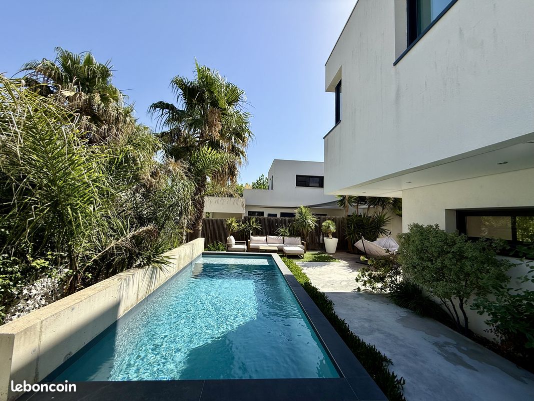 Maison 6 pièces 131 m² · à Mauguio · 131 m² · 899 000 €