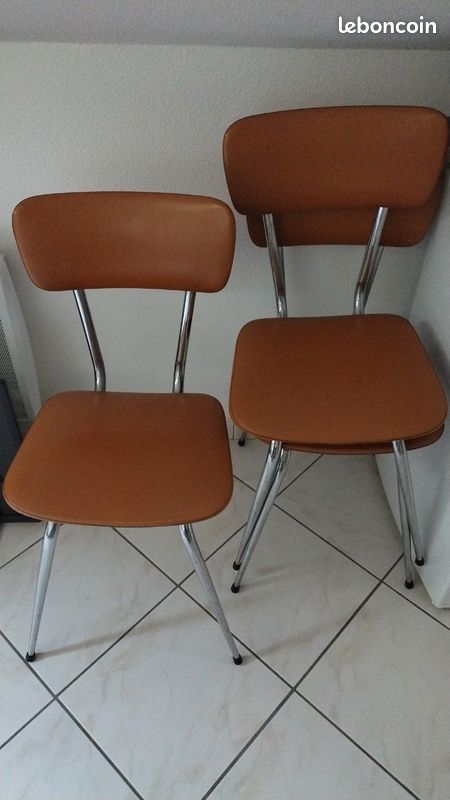 Table et chaises 70 (image 1)