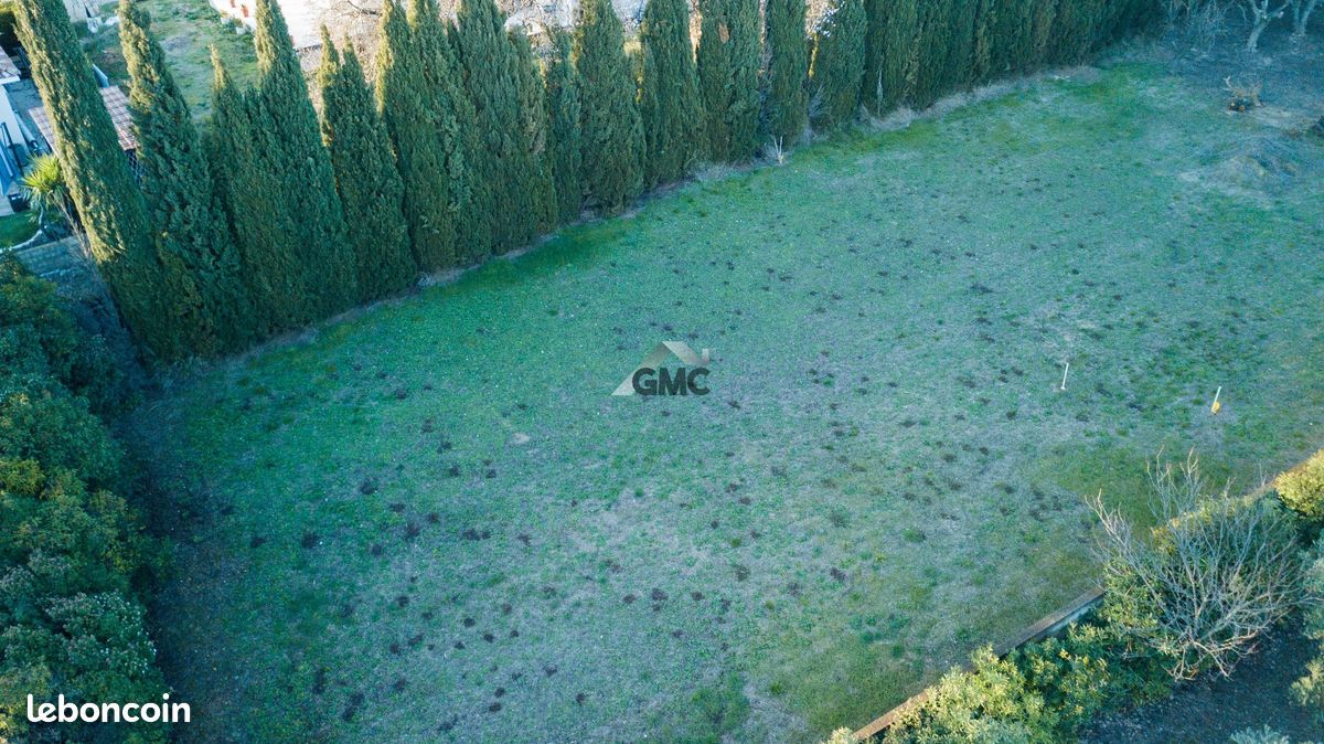 Terrain 841 m² NIZAS · 129 900 €
