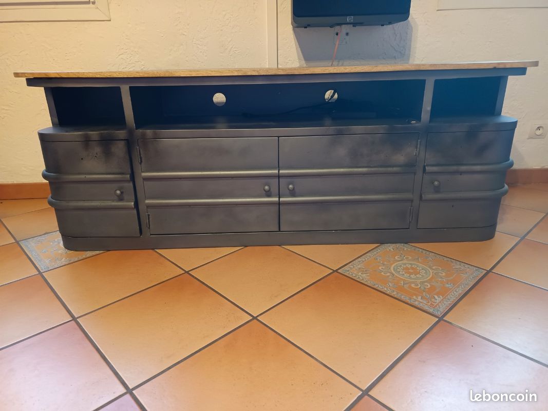 Buffet TV arrondi (image 2)