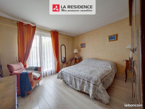 https://img.leboncoin.fr/api/v1/lbcpb1/images/03/75/60/0375604c2342b9de19ec2ae9811586998a4a7b5c.jpg?rule=ad-image