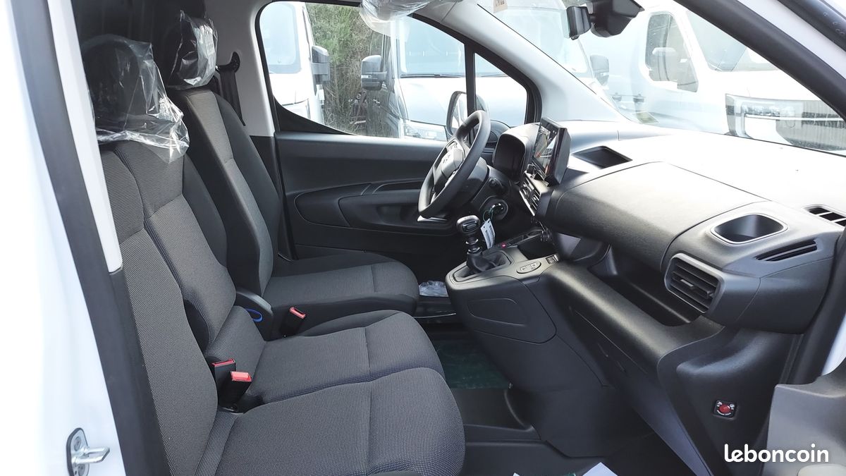 Opel COMBO CARGO M 1000KG BLUEHDI 100CH S&S +PLANCHER BOIS (image 8)