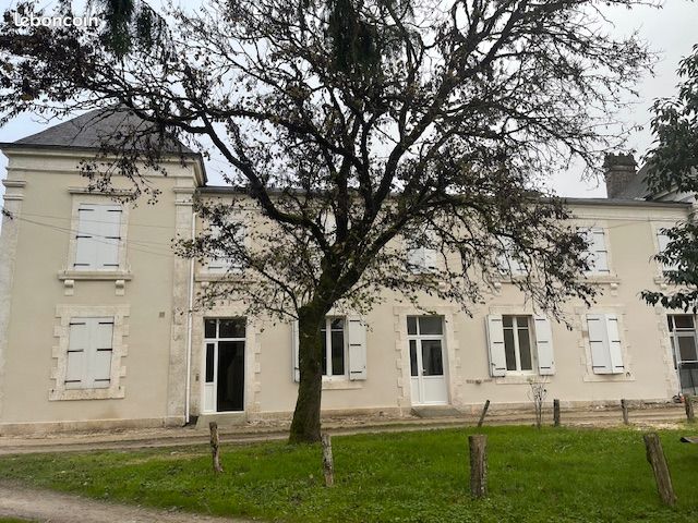 Appartement 1 pièce 18 m² · à Nanteuil-en-Vallée · 18 m² · 270 €