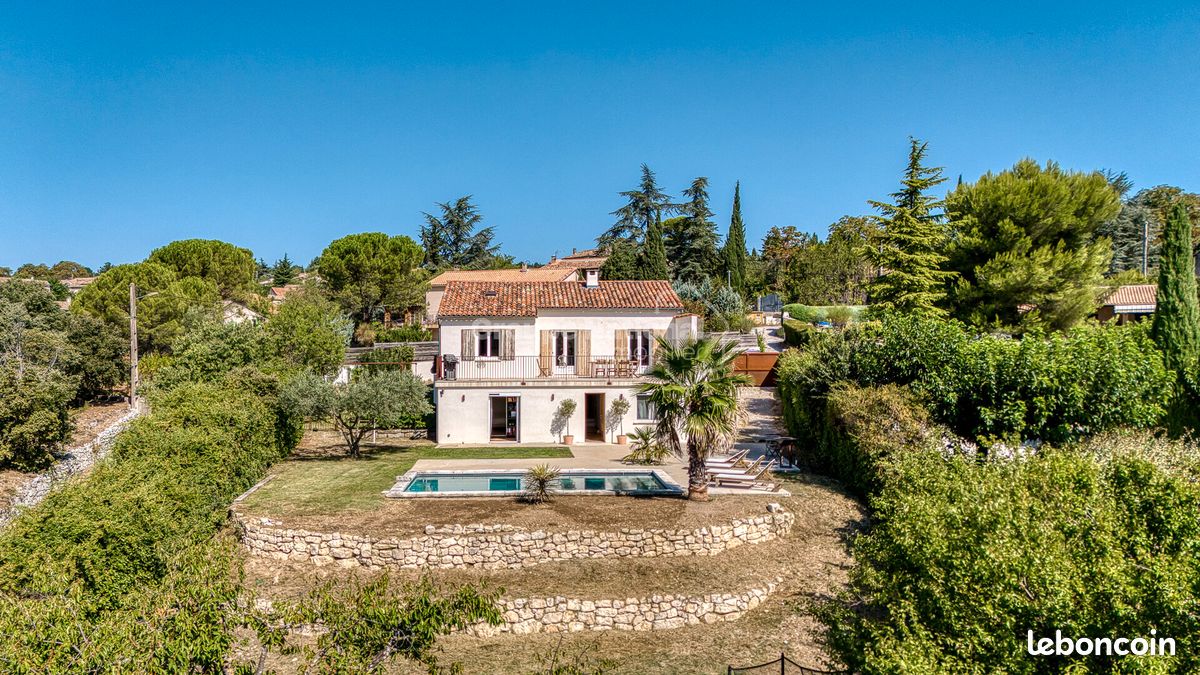 Maison 7 pièces 174 m² · à Reillanne · 174 m² · 549 000 €
