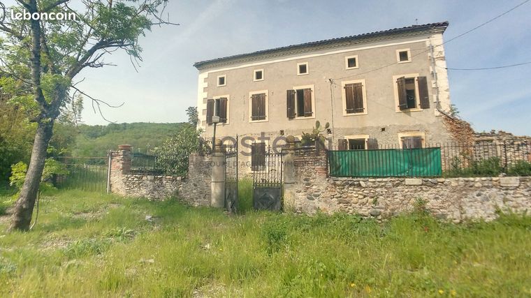 Propriété 5 pièces 213 m²