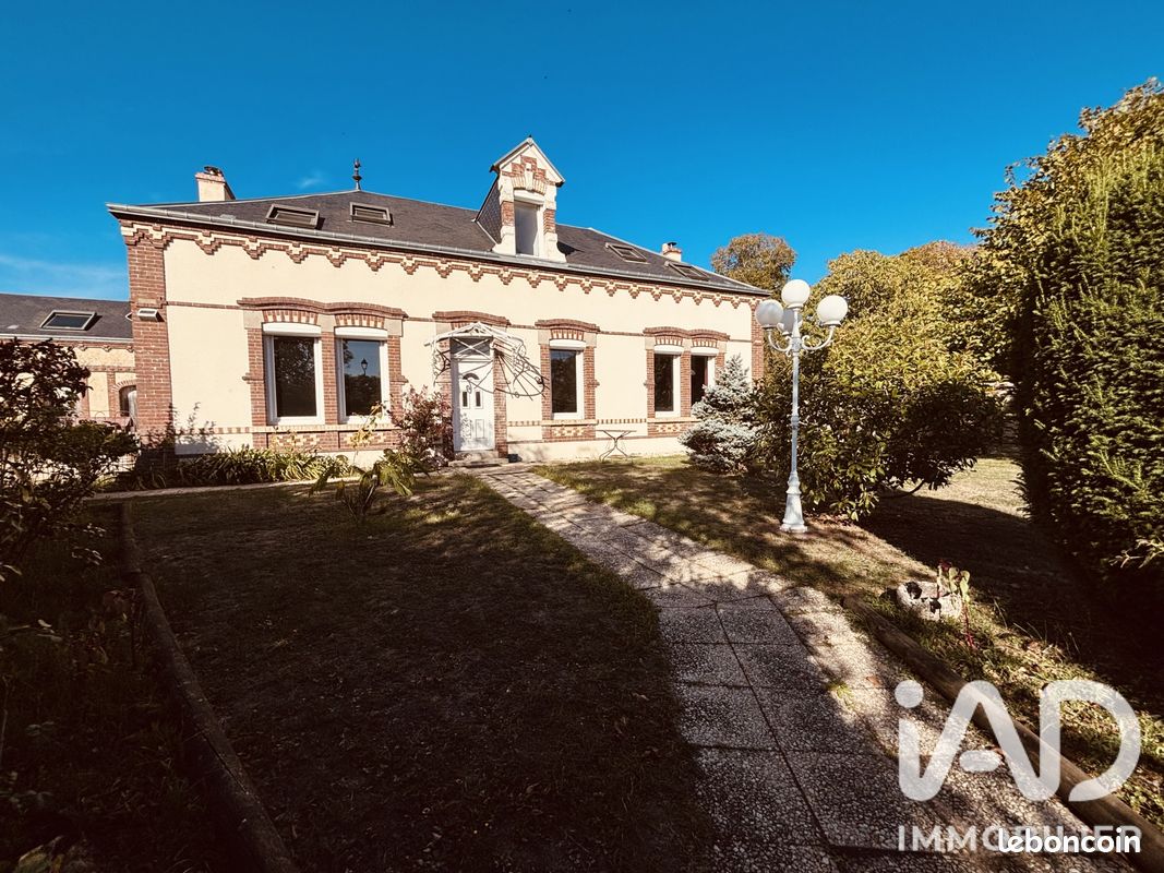 Maison 7 pièces 163 m² · à La Madeleine-de-Nonancourt · 163 m² · 365 000 €