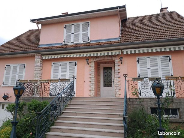Maison 8 pièces 205 m²