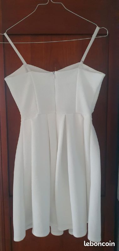 Robe blanche neuve (image 2)