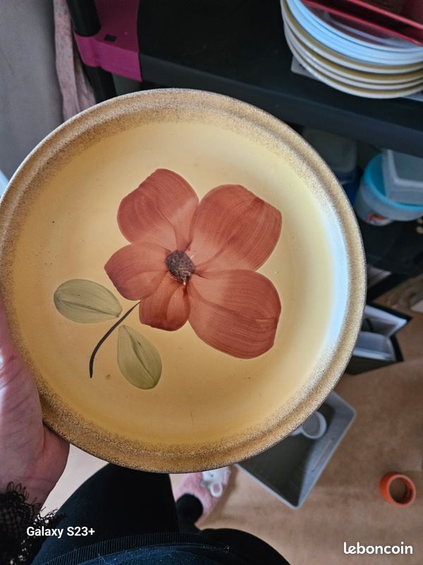 Ensemble vaisselles assiettes tasses (image 2)