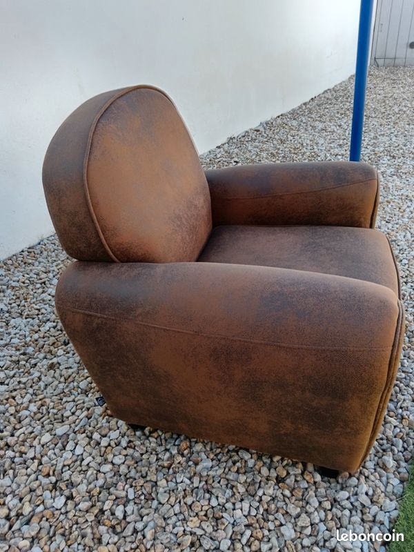Fauteuil club Stanis tissu aspect cuir vieilli (image 1)